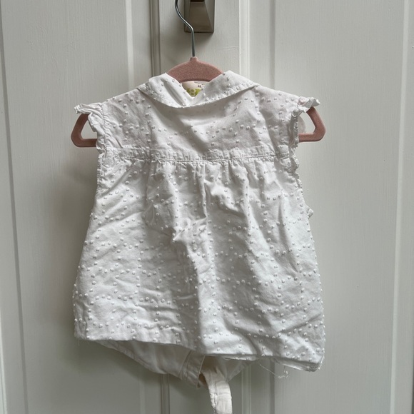 Crazy 8 2T White Dot Textured Girls Short Flutter Sleeve Tie Front Top Blouse - Picture 3 of 4